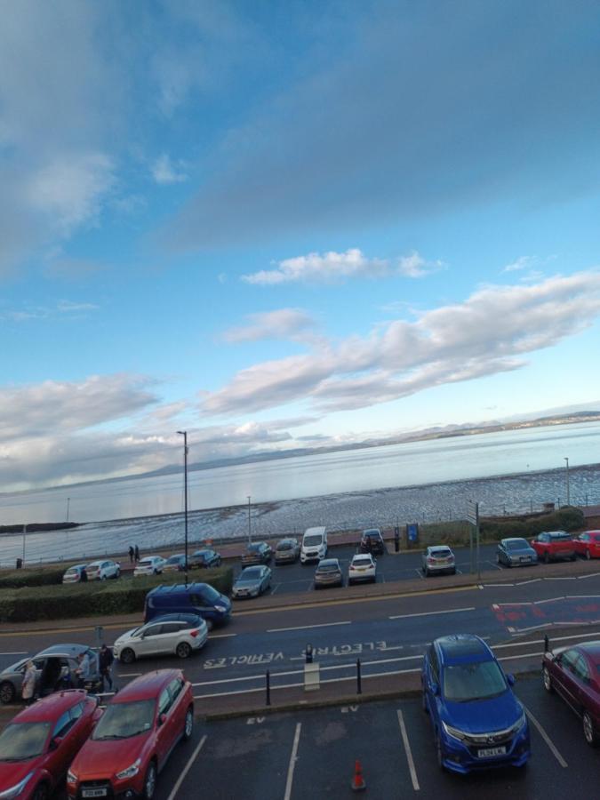 Eden Vale Ground Floor Sea View Apartment Morecambe Exteriör bild
