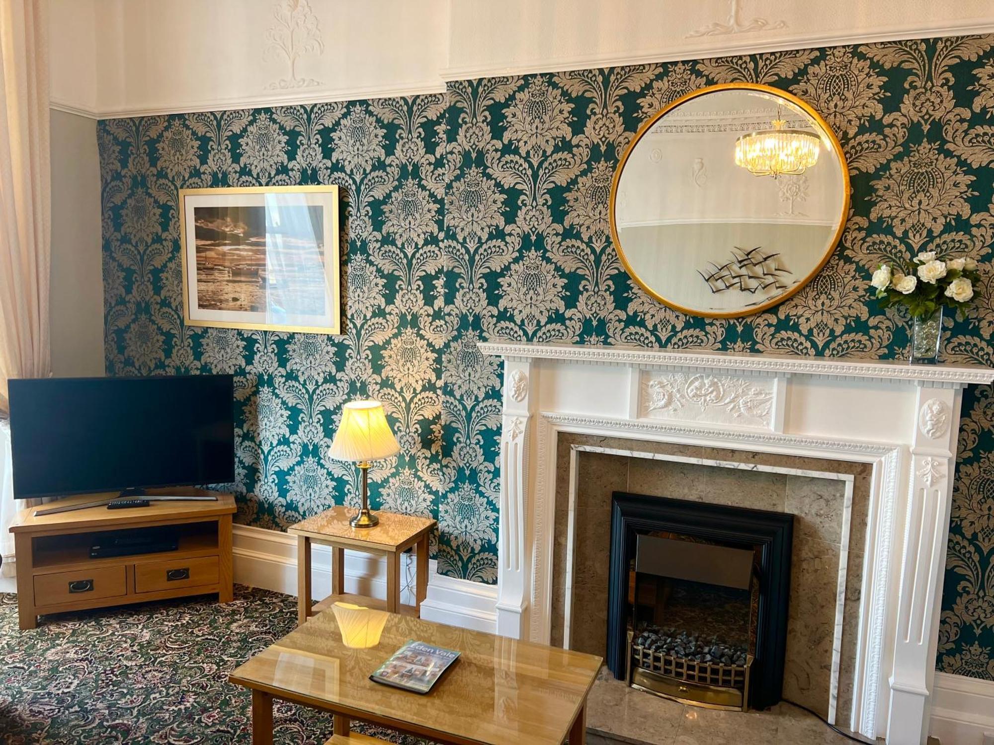 Eden Vale Ground Floor Sea View Apartment Morecambe Exteriör bild